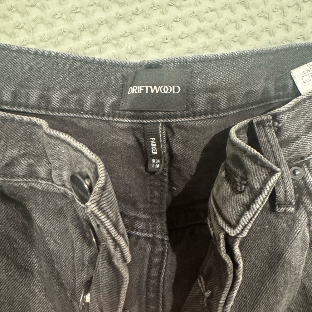 Size 34 Floral Embroidered Black Jeans - Picture 2 of 5